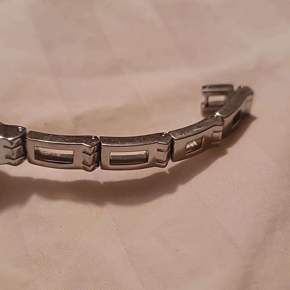 Silver Timex Womens Watch With Dark Mother Of Pearl‎ Face & Bracelet Band